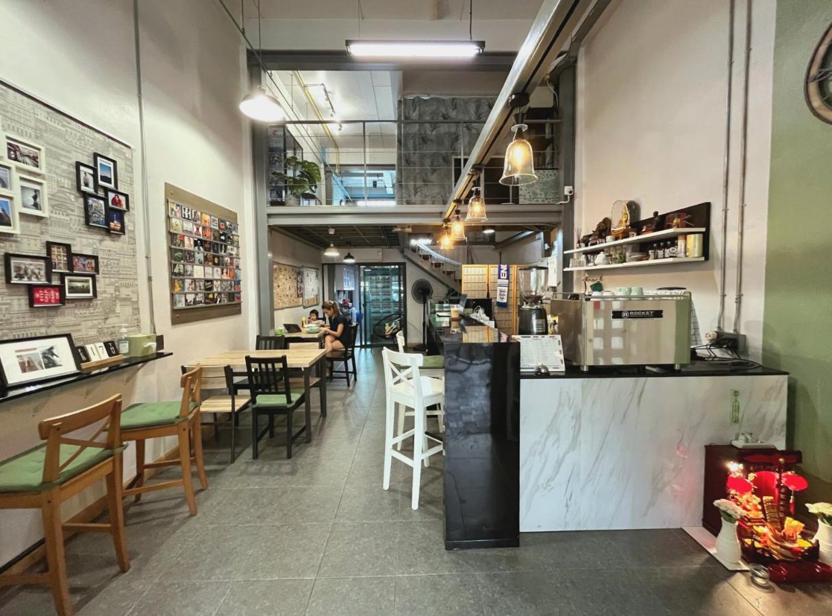 Hybrit Hostel&Cafe Hat Yai Exterior photo