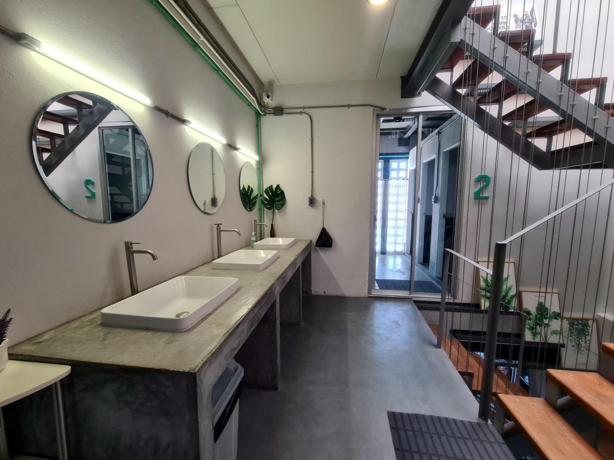 Hybrit Hostel&Cafe Hat Yai Exterior photo